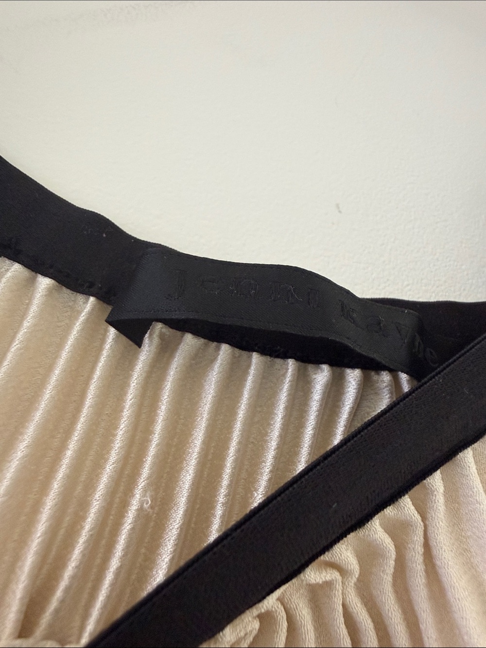 Jenni Kayne Classic Pleated A-Line Skirt - Picture 4 of 5